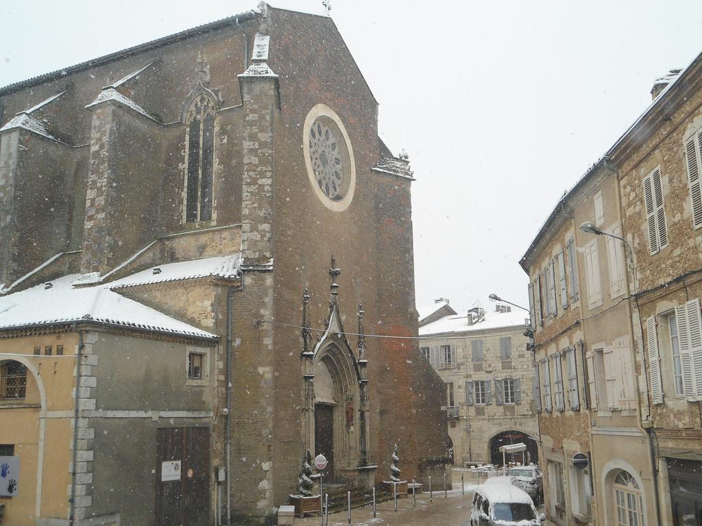 Hotel Restaurant Henri IV Eauze Exterior photo
