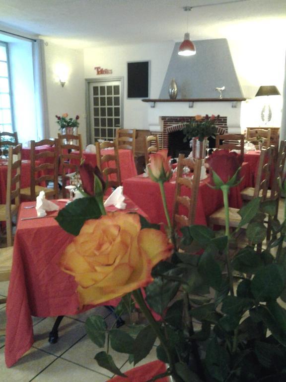 Hotel Restaurant Henri IV Eauze Exterior photo